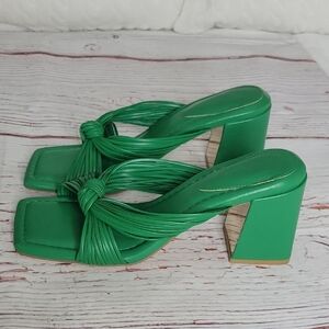 White House Black Market Elegant Green Women's Heeled Sandals SIZE 8